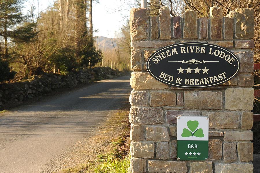 Sneem River Lodge Bed & Breakfast Buitenkant foto